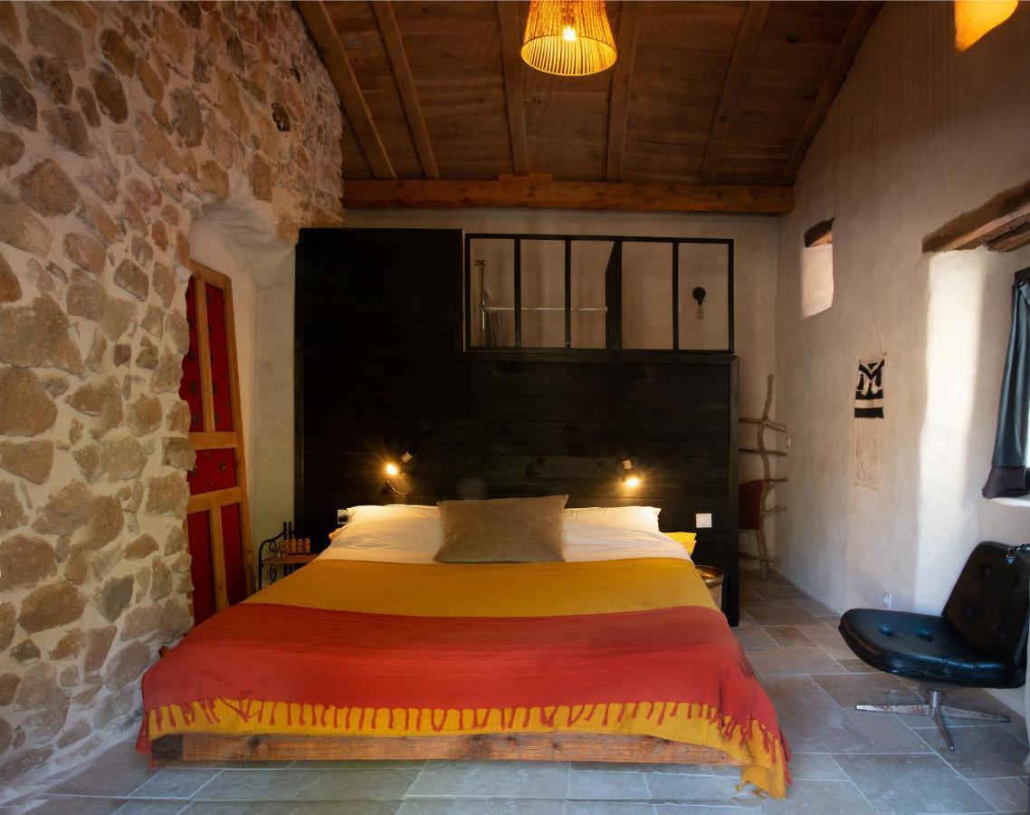 Gite le Cambon Mialet  Extérieur photo