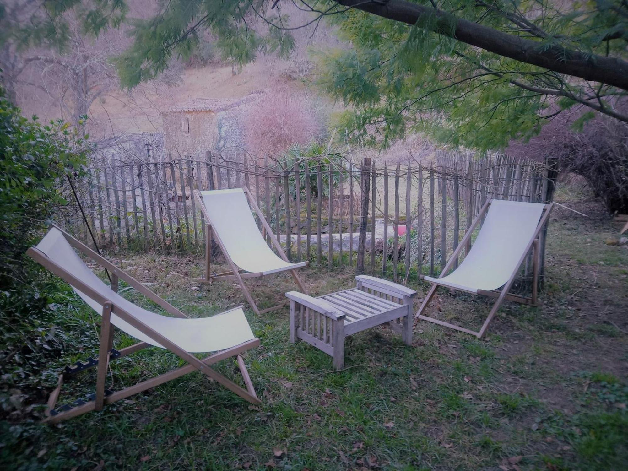 Gite le Cambon Mialet  Extérieur photo